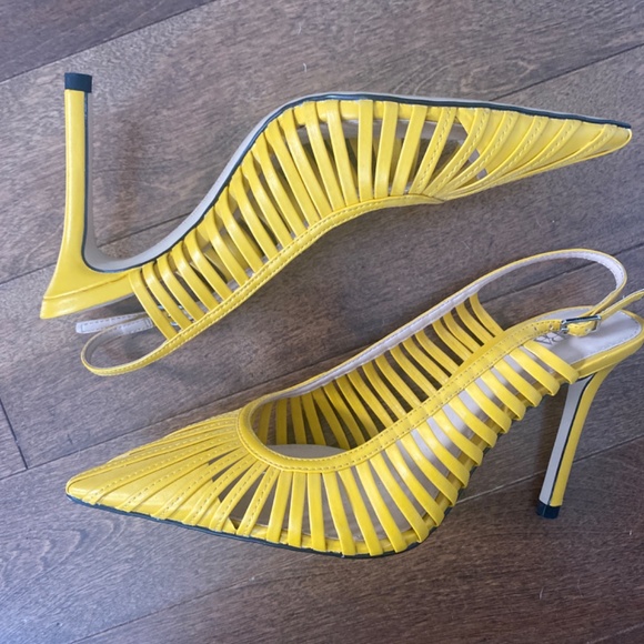 Zara yellow slingback stilettos - Picture 2 of 3